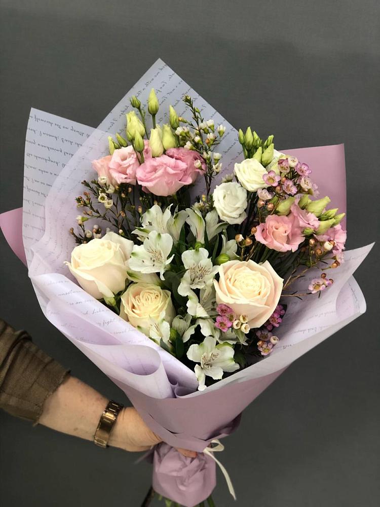 Букет цветов из: Альстромерии, Розы и Лизиантусы в Дзержинске