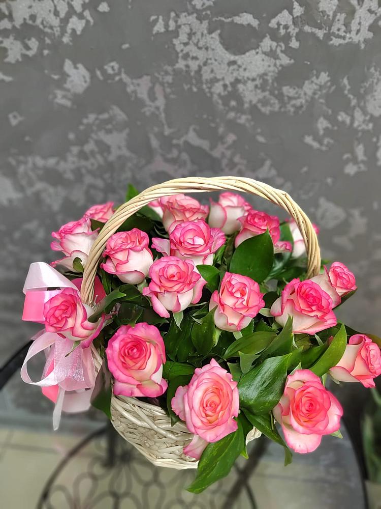 Цветочная композиция из Розы в корзине в Дзержинске