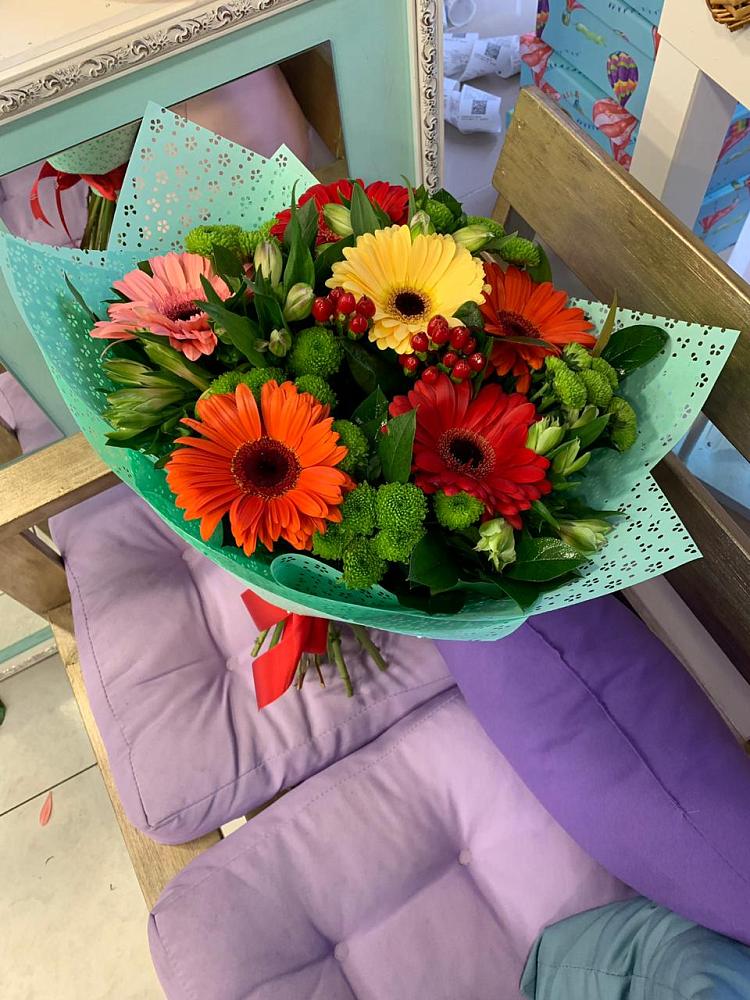 Букет цветов из: Герберы, Хризантемы и Альстромерии в Дзержинске