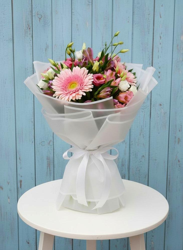 Букет цветов из: Герберы, Альстромерии и Лизиантусы в Дзержинске