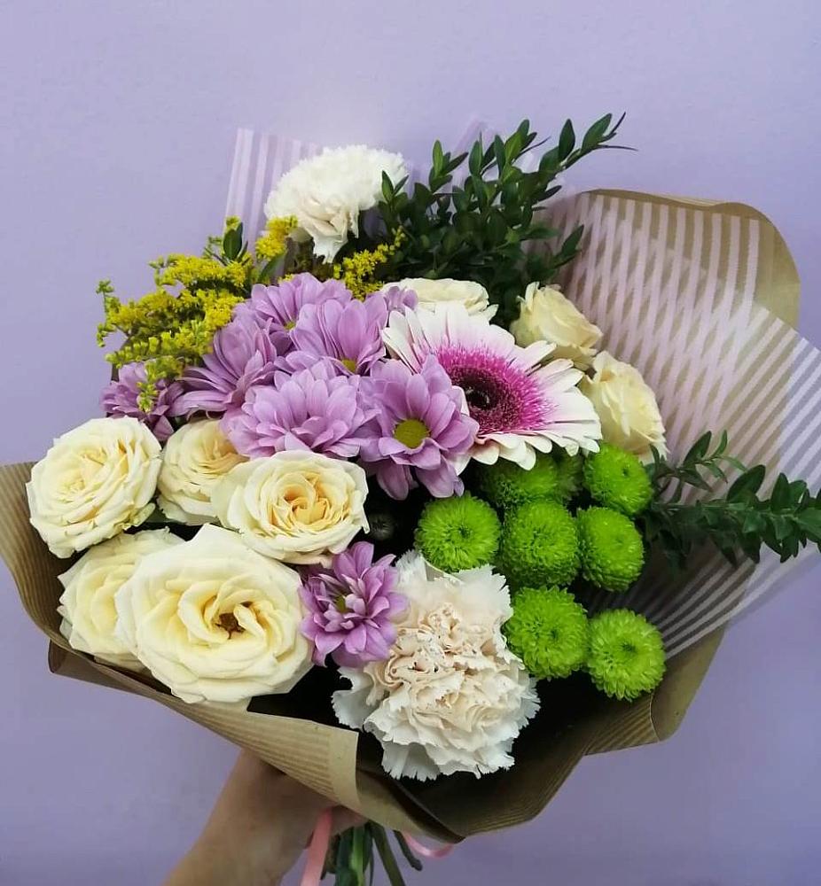 Букет цветов из: Хризантемы, Розы, Гвоздики и Герберы в Дзержинске