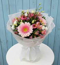 Букет цветов из:  Герберы, Альстромерии и Лизиантусы в Дзержинске