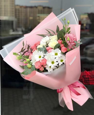 Букет цветов из: Розы, Лизиантусы и Хризантемы в Дзержинске
