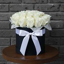 Цветочная композиция из Розы в шляпной коробке в Дзержинске